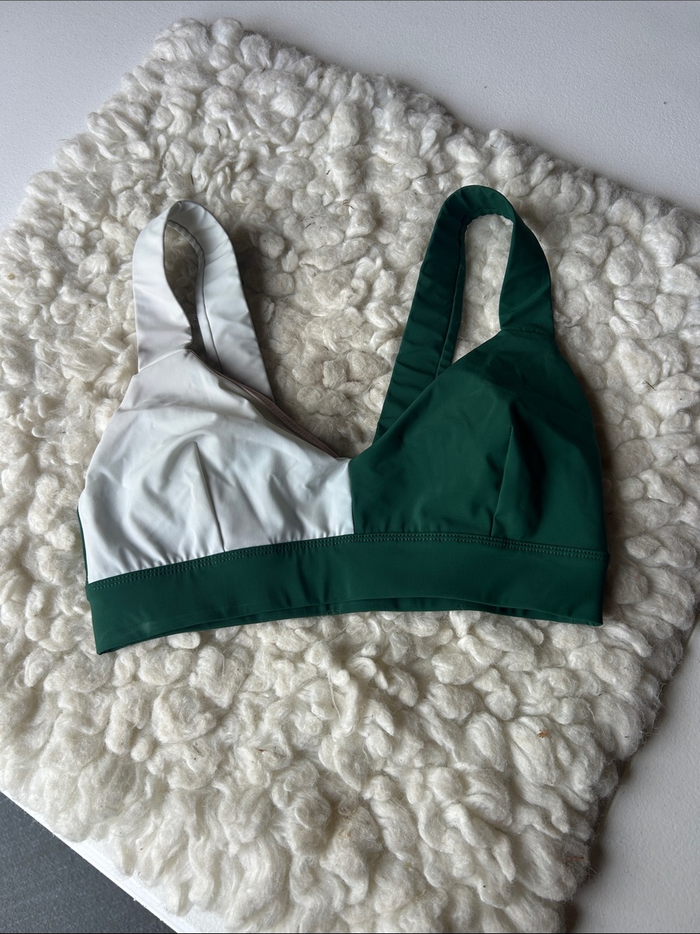 Vaara Elsa Two-Tone Sports Bra
